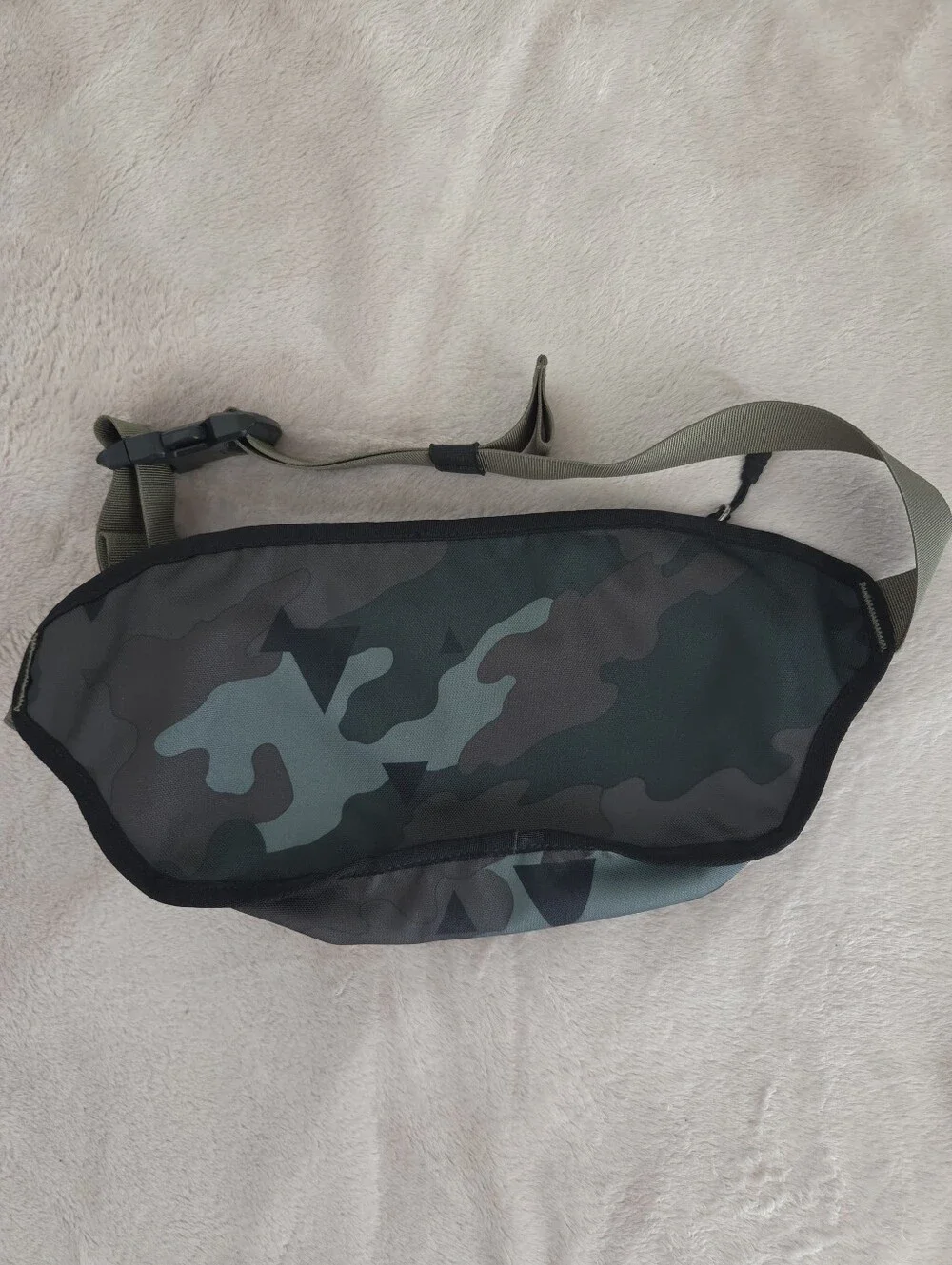 The North Face Camouflage Waist Bag Belt Bag Camo NWOT Excellent Condition